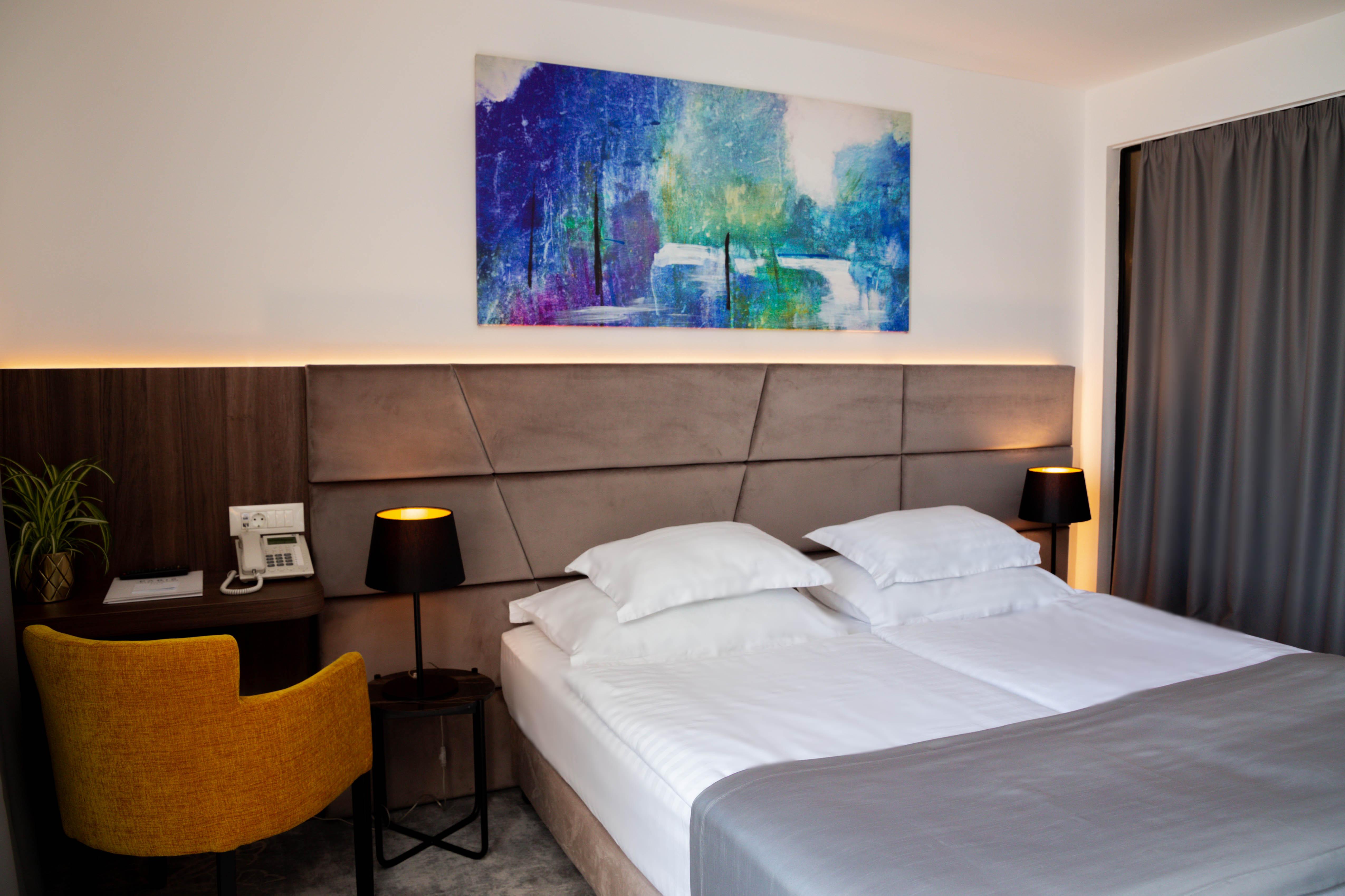 אופטיה Hotel Paris מראה חיצוני תמונה
